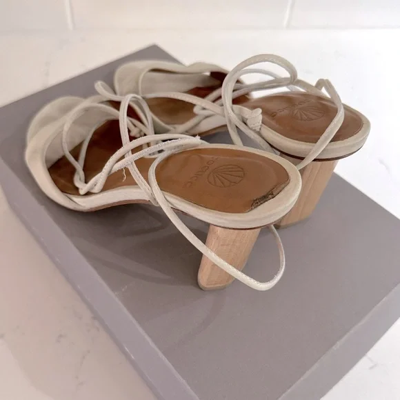 Coclico Gilda Heel Greige Nubuck Size 6.5